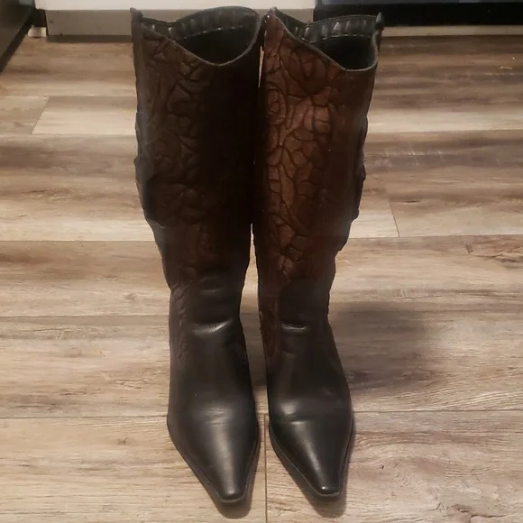 Western Cowboy boots brown and black with faux fur on the outside. from brazil. - Picture 6 of 8